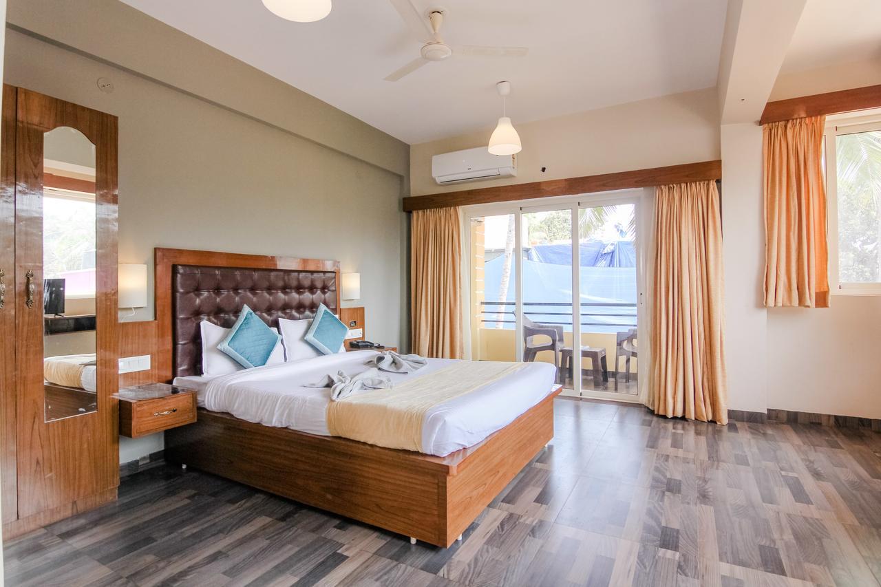 Royale Nirvana Resort Arpora Esterno foto